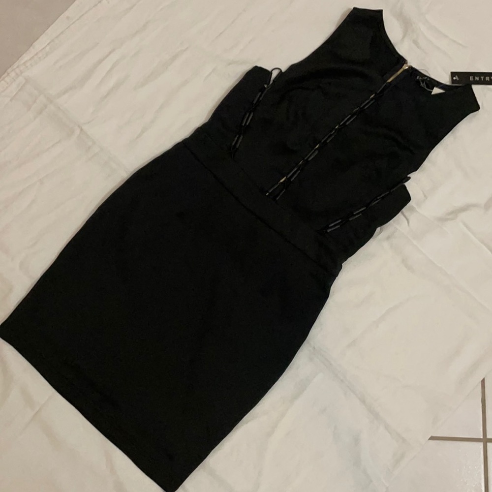 New ENTRY black dress